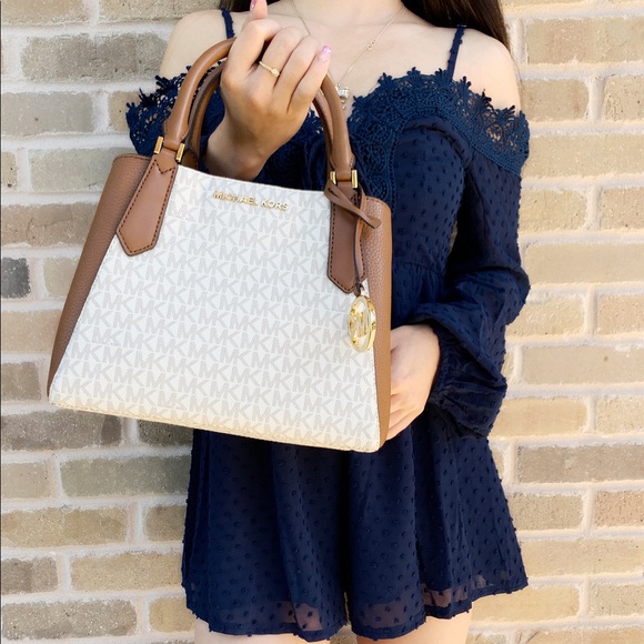 Michael kors satchel Vanillla Mk - Picture 3 of 7